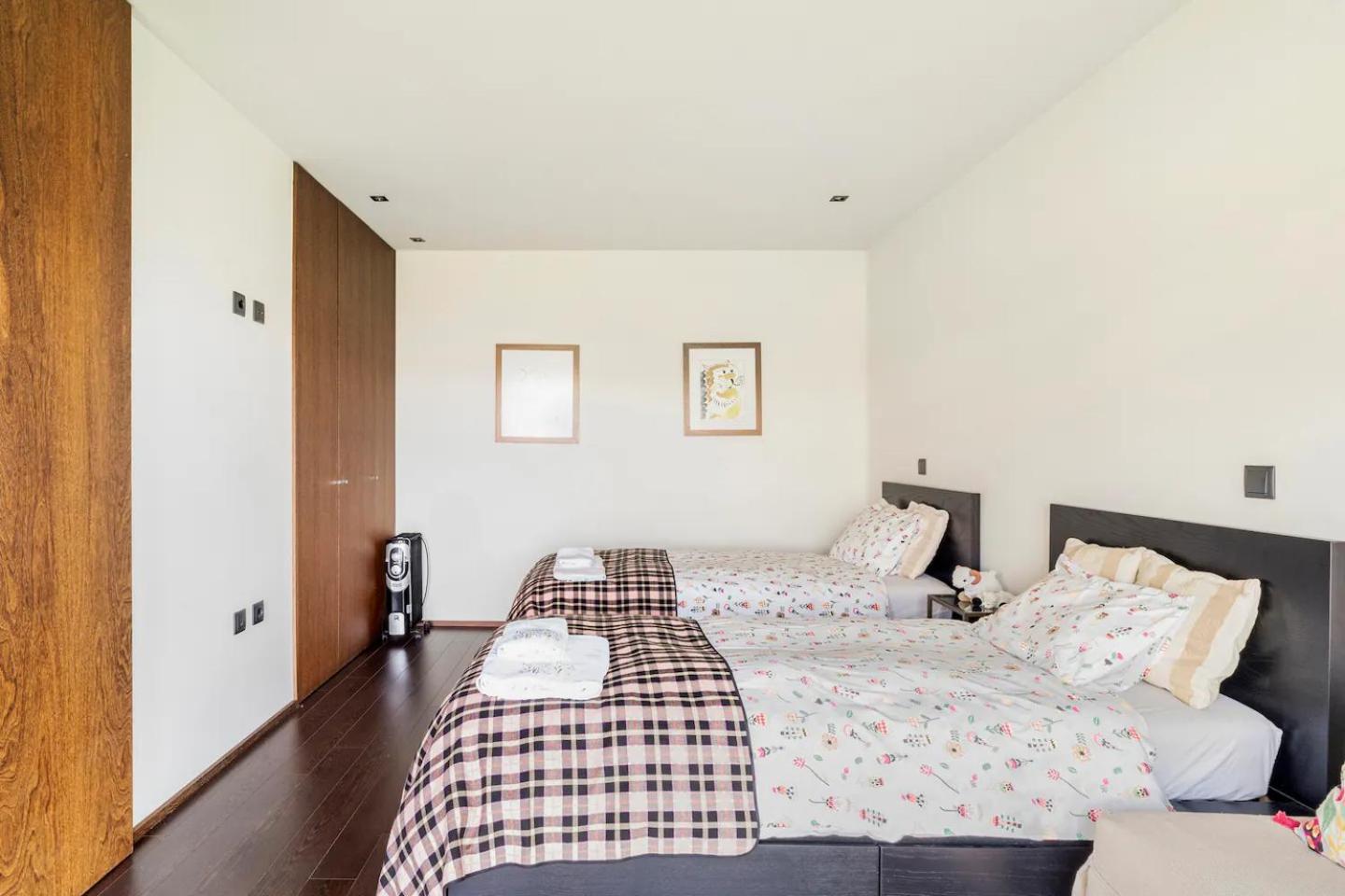 ギマランイス Casa Novaヴィラ エクステリア 写真