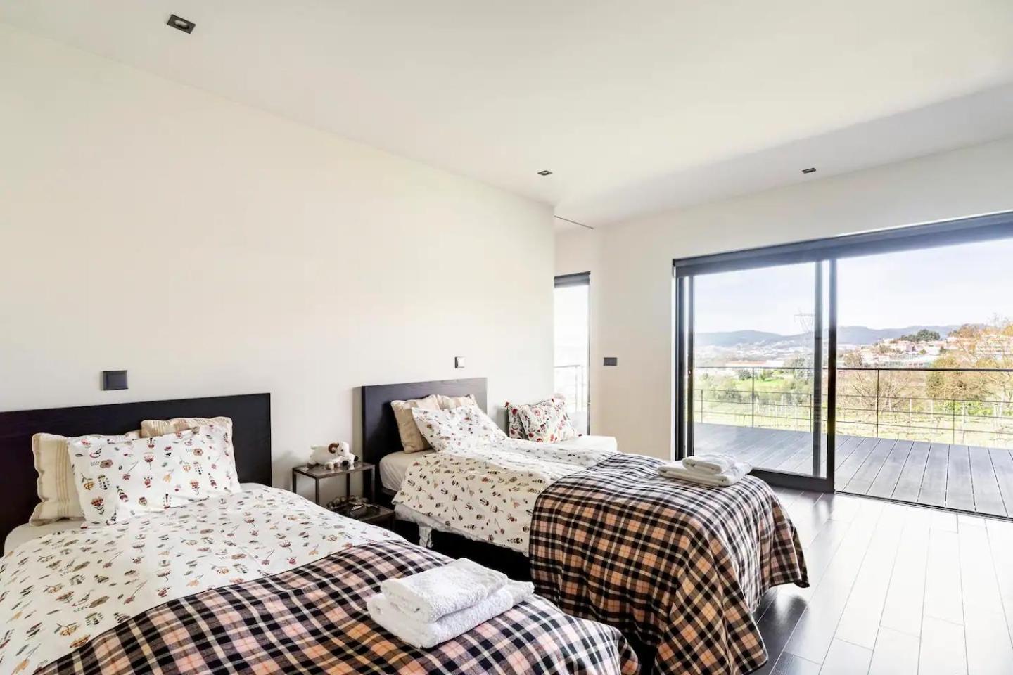 ギマランイス Casa Novaヴィラ エクステリア 写真